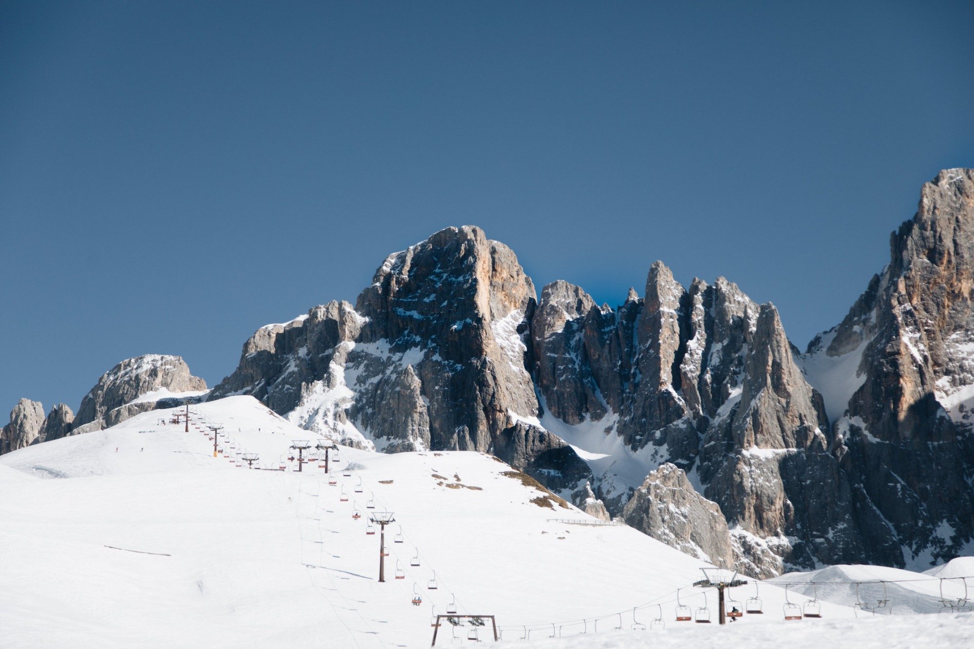Dolomites ridgeline, late season